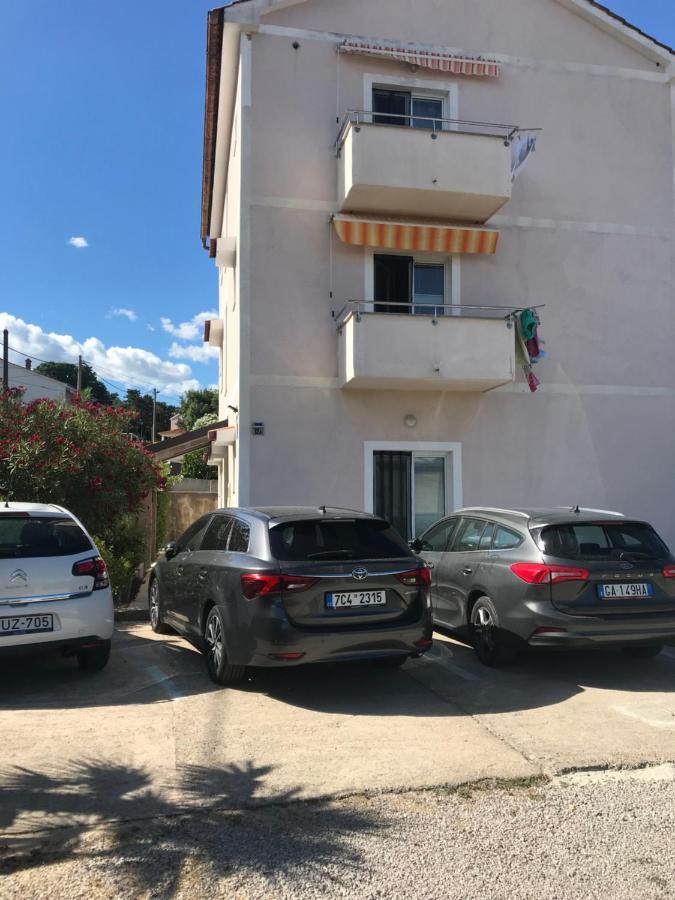 Botic Apartments Šilo 外观 照片